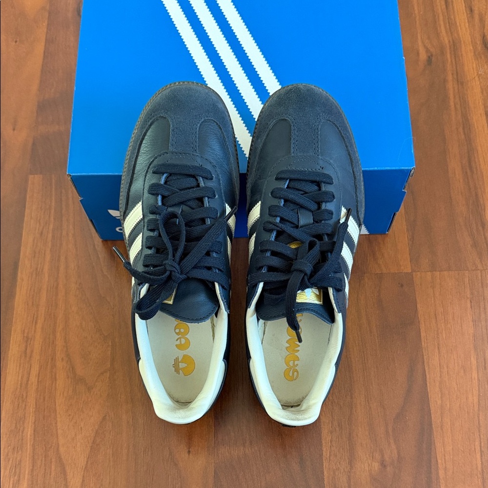 Unisex Adidas Samba Og Night Navy & Cream White Sneakers.